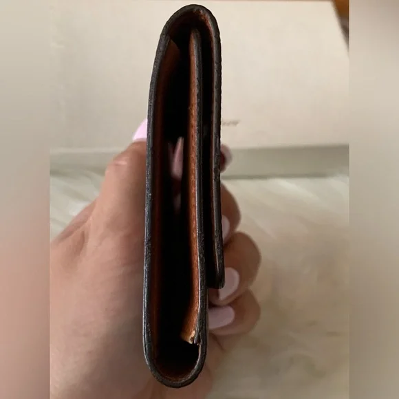 Louis Vuitton Monogram Compact Wallet 😍🌺 - Picture 7 of 12